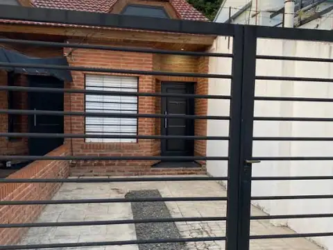 Casa en Alquiler en Barrio Marina, Villa Luzuriaga