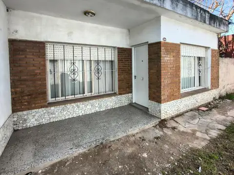 Casa en Alquiler en Castelar Sur, Castelar