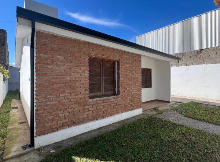 Casa · 85m² · 4 Ambientes · 1 Cochera