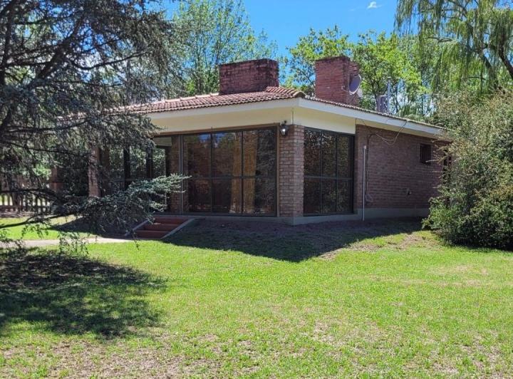 Casa · 120m² · 7 Ambientes · 1 Cochera