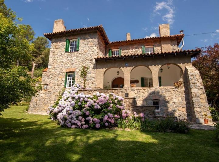 Casa · 1150m² · 14 Ambientes