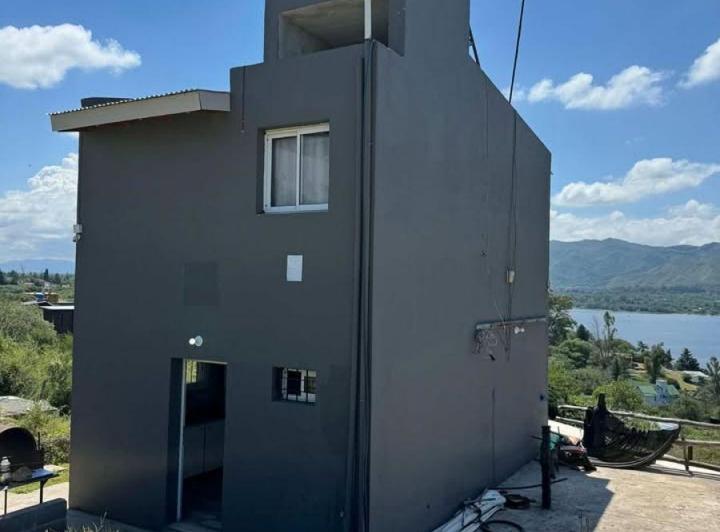 Casa · 80m² · 4 Ambientes · 2 Cocheras