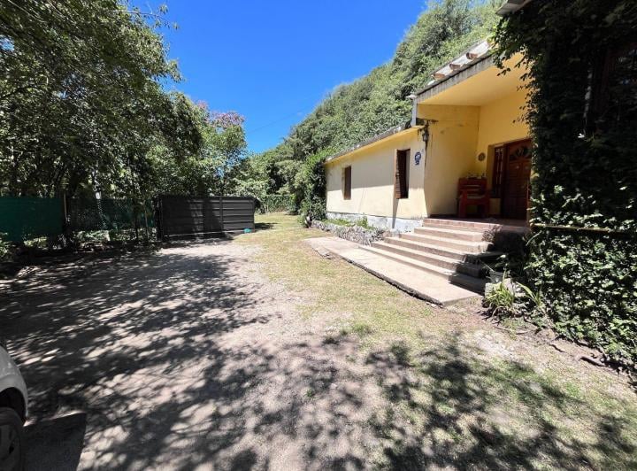 Casa · 170m² · 10 Ambientes · 1 Cochera
