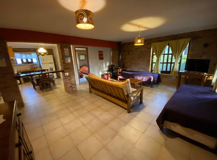 Casa · 180m² · 3 Ambientes · 2 Cocheras