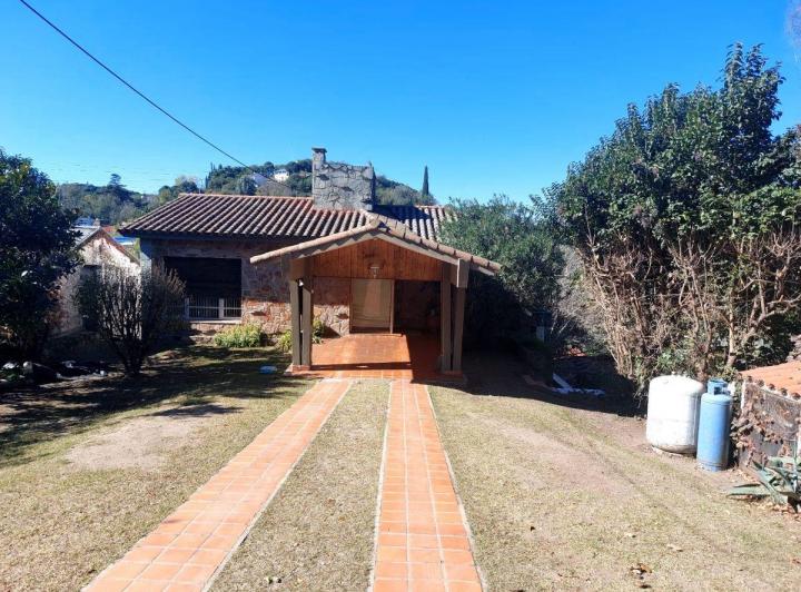 Casa · 307m² · 10 Ambientes · 2 Cocheras
