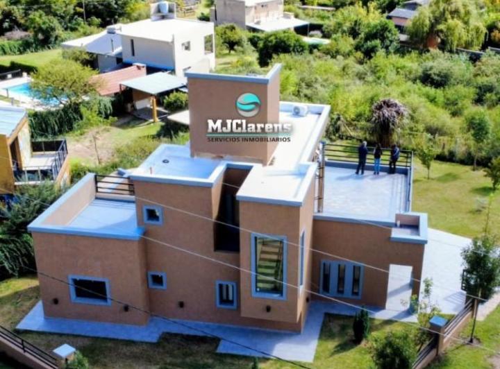 Casa · 165m² · 3 Ambientes · 2 Cocheras