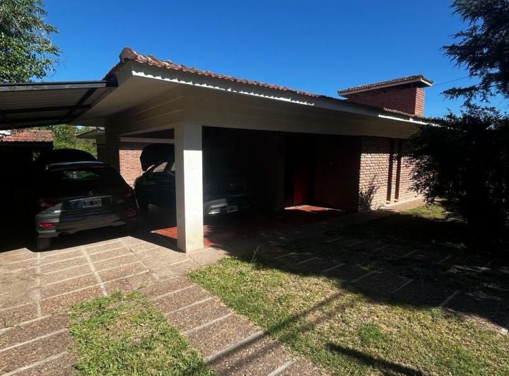 Casa · 200m² · 3 Ambientes