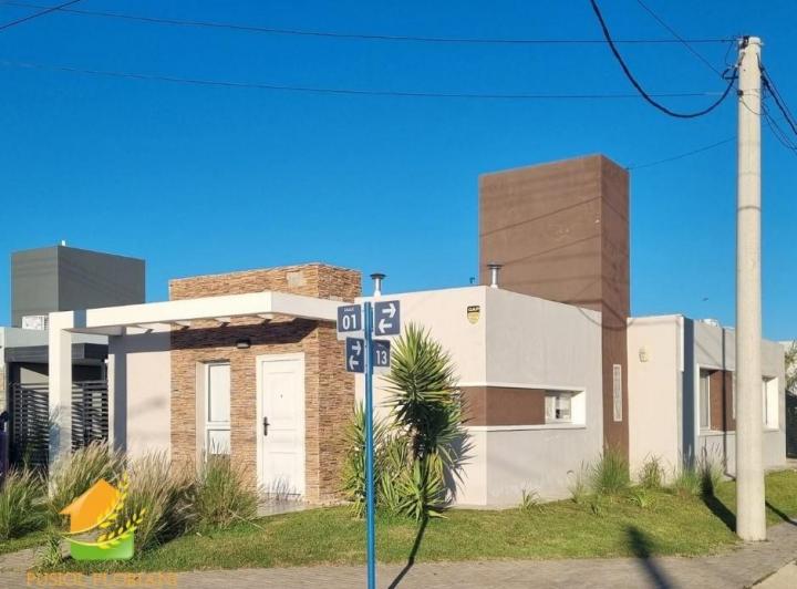 Casa · 180m² · 7 Ambientes · 2 Cocheras