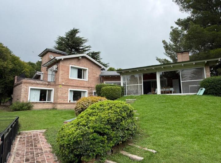 Casa · 268m² · 1 Ambiente · 2 Cocheras