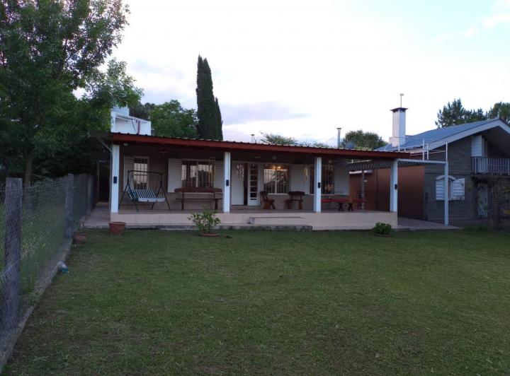 Casa · 190m² · 2 Dormitorios
