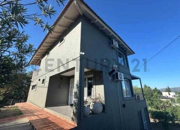 Casa · 207m² · 3 Dormitorios