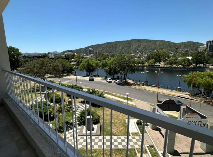 Departamento · 148m² · 5 Ambientes · 1 Cochera