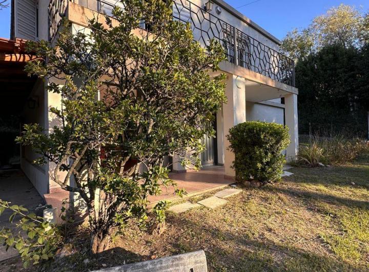 Casa · 200m² · 6 Ambientes · 1 Cochera