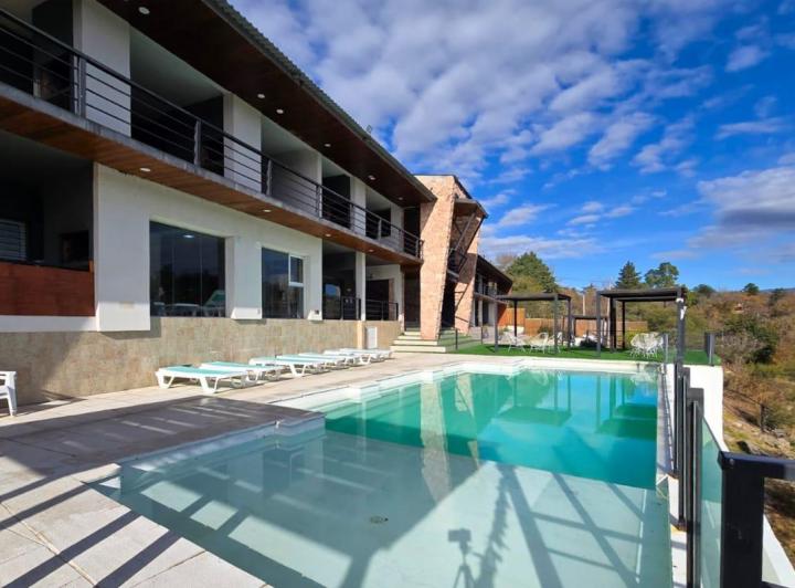 Casa · 1300m² · 18 Dormitorios
