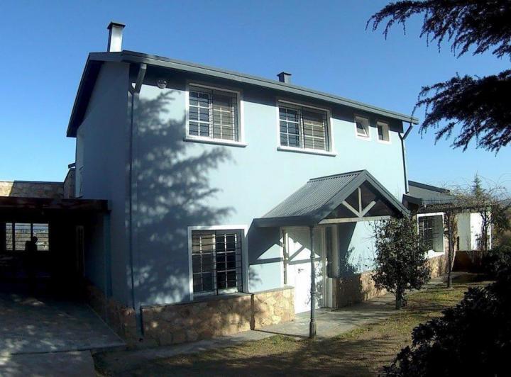 Casa · 300m² · 6 Ambientes · 2 Cocheras