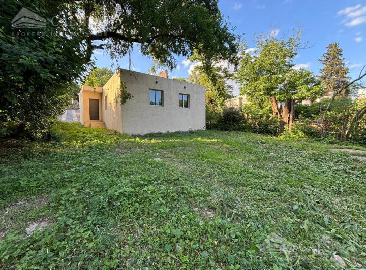 Casa · 86m² · 4 Ambientes · 2 Cocheras