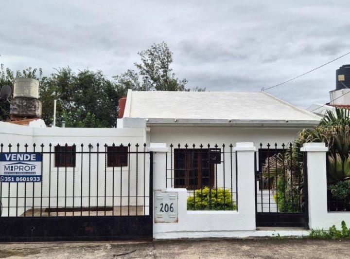 Casa · 140m² · 5 Ambientes