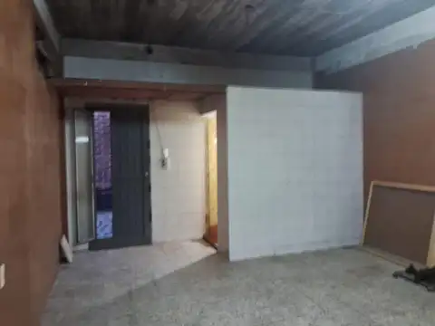 Local en Alquiler en Isidro Casanova, Partido de La Matanza
