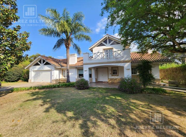 Casa · 338m² · 10 Ambientes · 2 Cocheras
