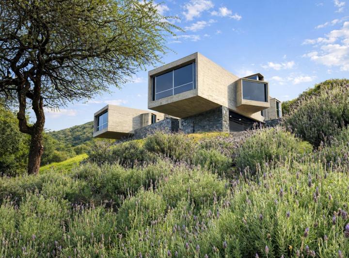 Casa · 510m² · 5 Ambientes · 2 Cocheras