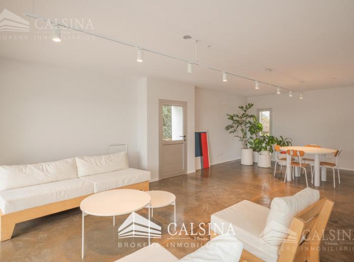 Casa · 400m² · 4 Dormitorios · 2 Cocheras