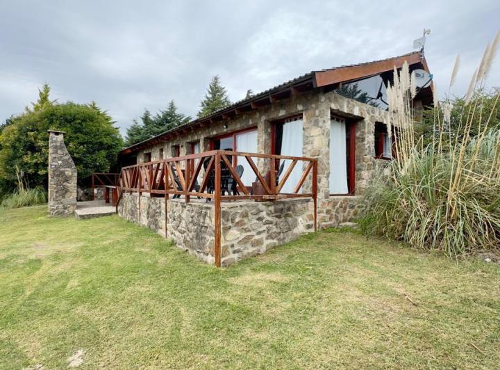 Casa · 568m² · 5 Ambientes · 2 Cocheras