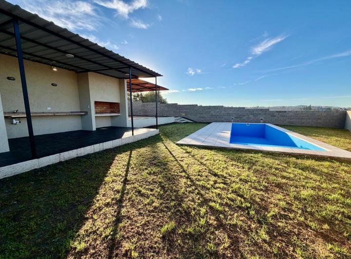 Casa · 61m² · 3 Ambientes · 1 Cochera