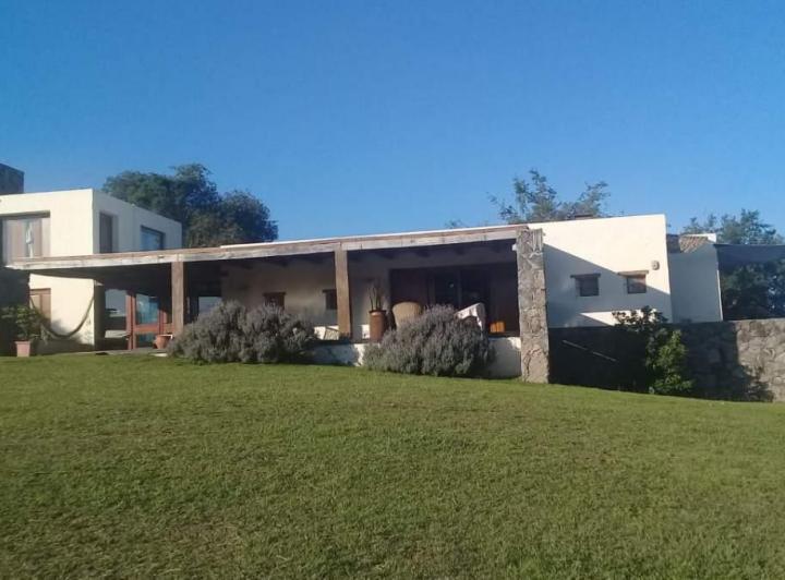 Casa · 400m² · 3 Ambientes