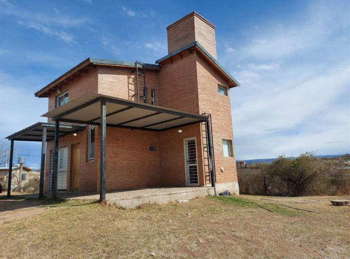 Casa · 101m² · 4 Ambientes · 1 Cochera