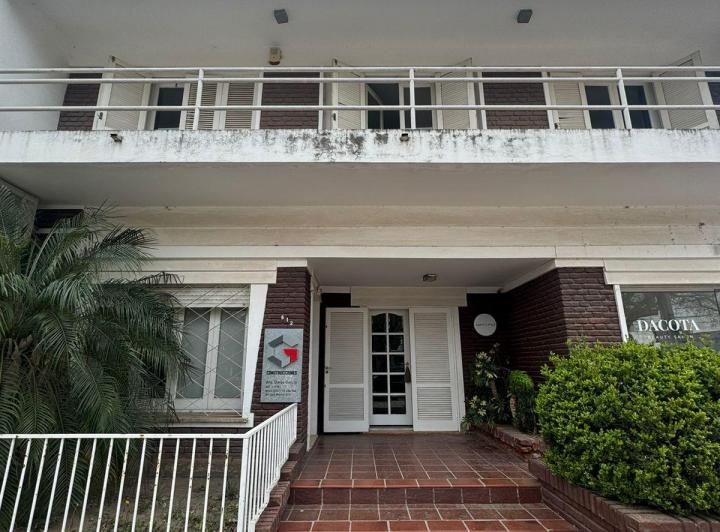 Casa · 250m² · 6 Ambientes
