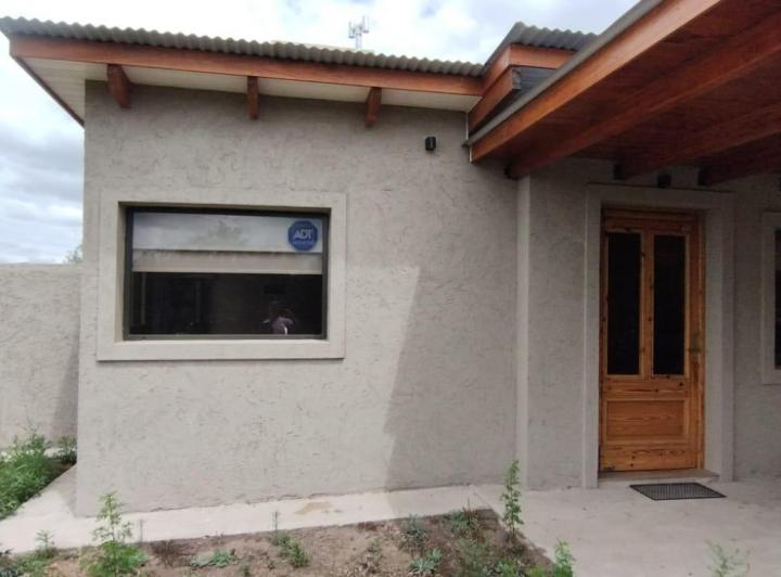 Casa · 2 Dormitorios · 1 Cochera