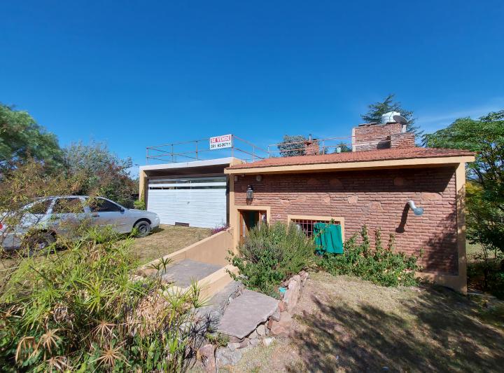 Casa · 205m² · 7 Ambientes · 1 Cochera