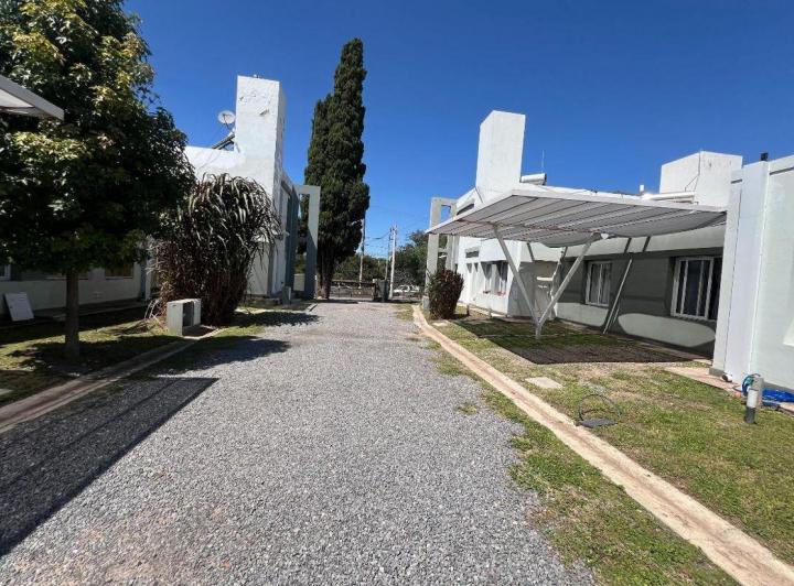 Casa · 1m² · 3 Ambientes · 1 Cochera