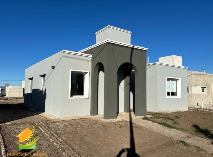 Casa · 80m² · 6 Ambientes · 1 Cochera