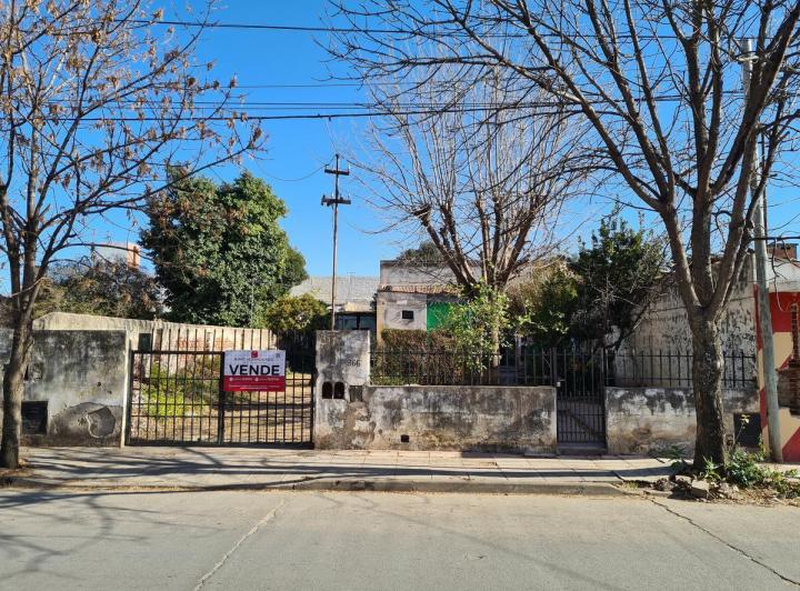 Casa · 170m² · 2 Ambientes · 1 Cochera