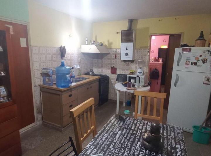 Casa · 170m² · 2 Ambientes · 1 Cochera