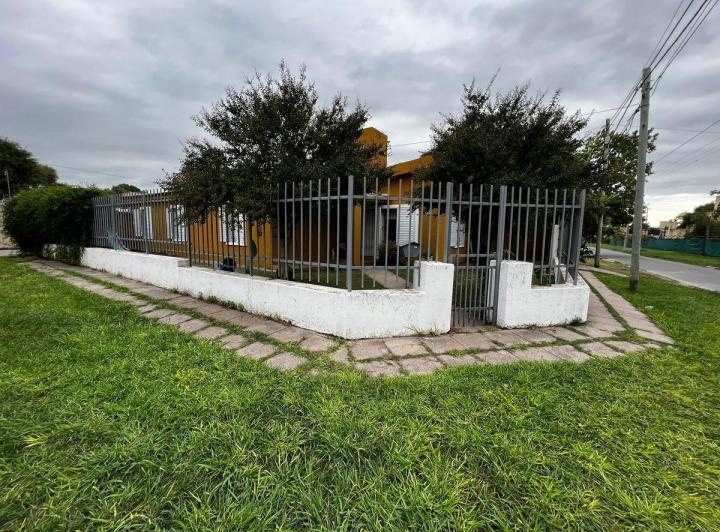 Casa · 304m² · 5 Ambientes · 1 Cochera