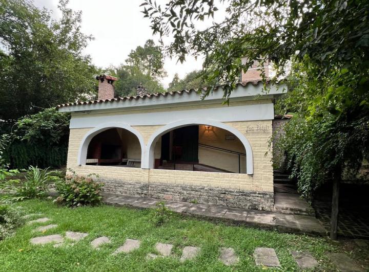 Casa · 81m² · 2 Ambientes · 1 Cochera