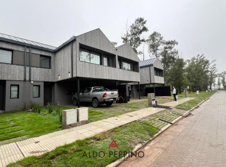 Casa · 170m² · 3 Ambientes · 1 Cochera