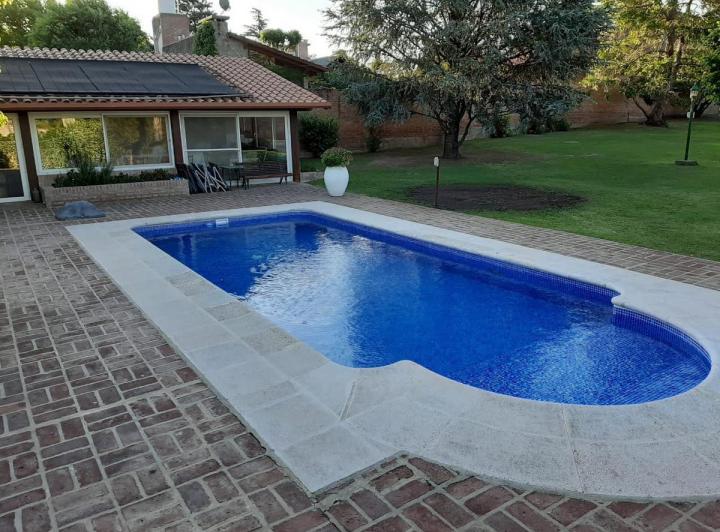 Casa · 460m² · 3 Dormitorios · 2 Cocheras