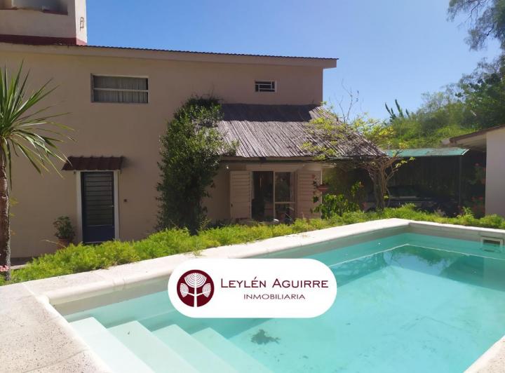 Casa · 160m² · 3 Dormitorios · 2 Cocheras