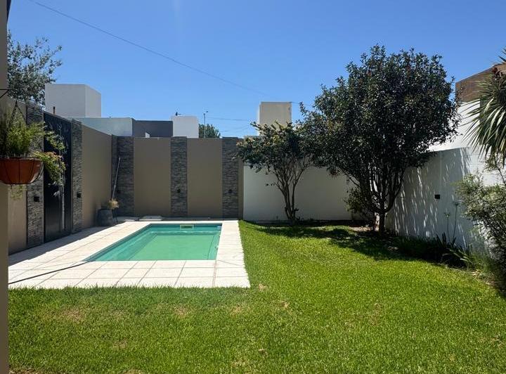 Casa · 151m² · 6 Ambientes