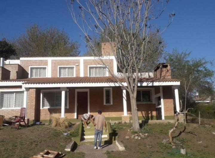 Casa · 190m² · 4 Ambientes · 1 Cochera