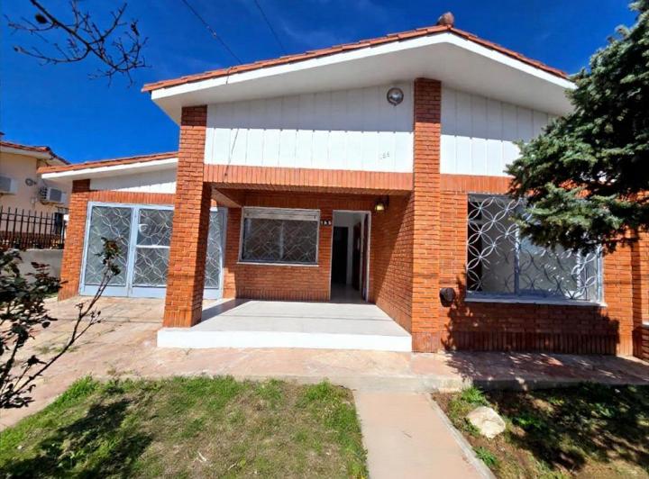 Casa · 175m² · 3 Dormitorios · 1 Cochera