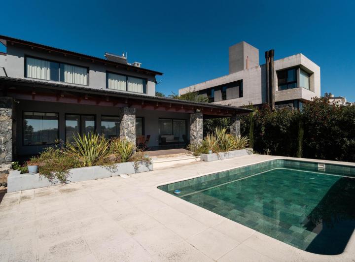 Casa · 389m² · 10 Ambientes