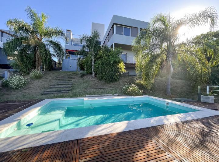 Casa · 440m² · 10 Ambientes