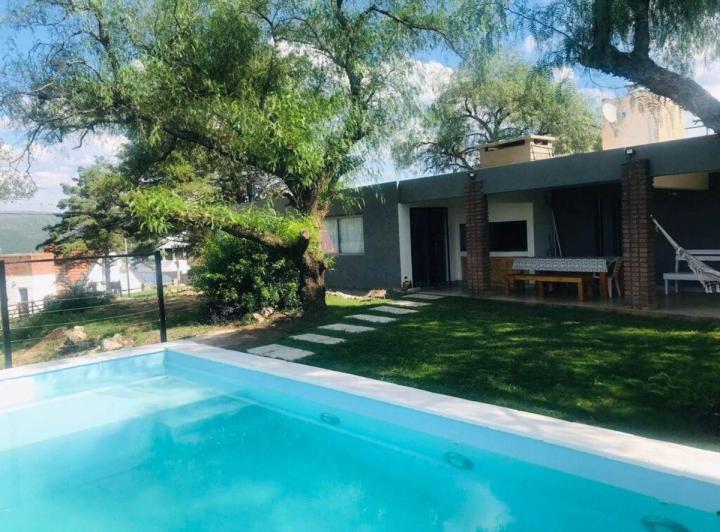Casa · 100m² · 5 Ambientes · 1 Cochera