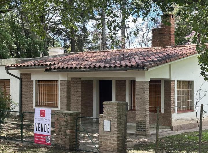 Casa · 220m² · 5 Ambientes