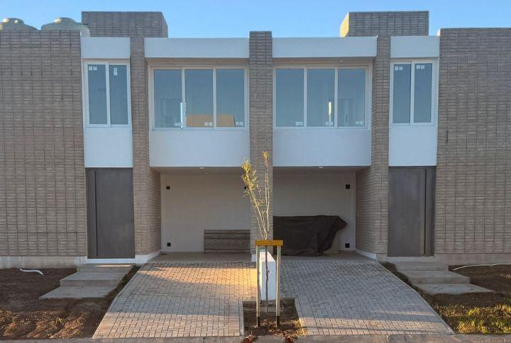 Casa · 150m² · 8 Ambientes · 1 Cochera