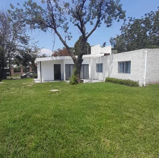 Casa · 70m² · 4 Ambientes · 1 Cochera